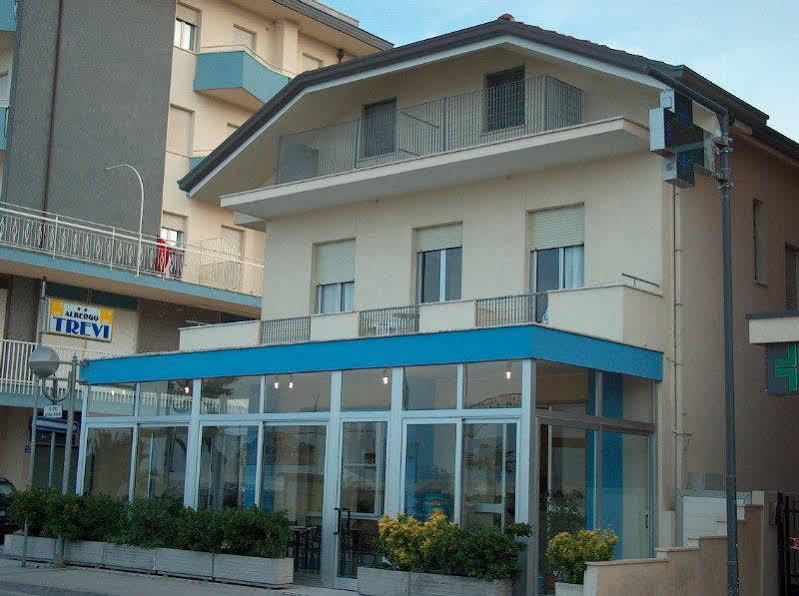 Hotel Trevi Белларія-Іджеа-Марина Екстер'єр фото