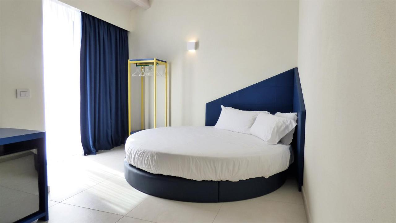 Hotel Trevi Белларія-Іджеа-Марина Екстер'єр фото